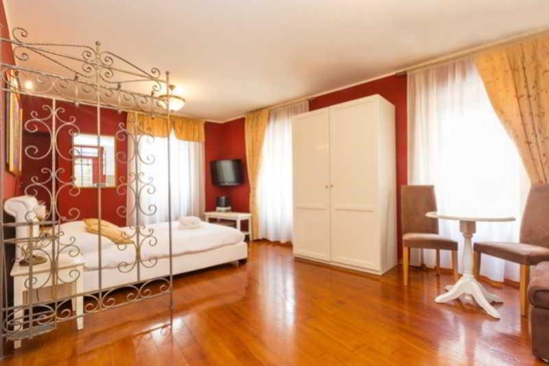 Tri Lava Luxury Living Hiša za goste 4*